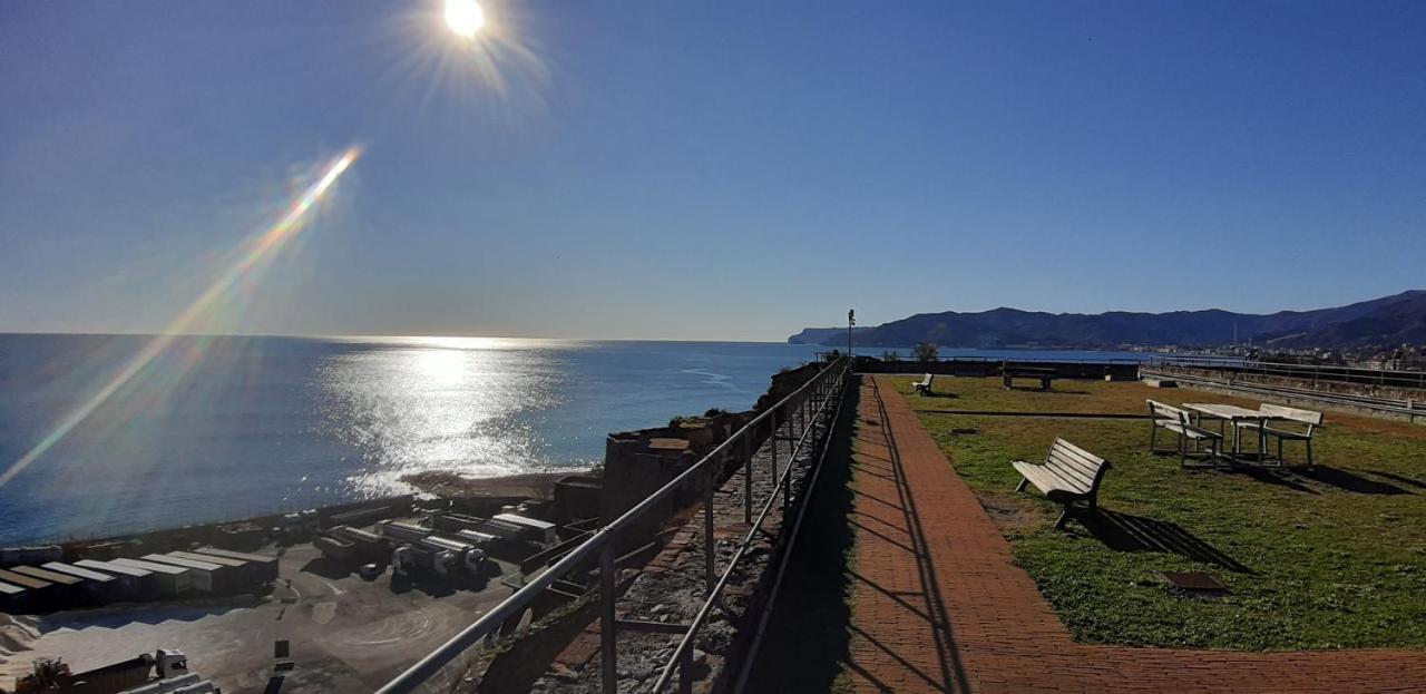 Il Nido Del Gabbiano Apartment Savona Luaran gambar