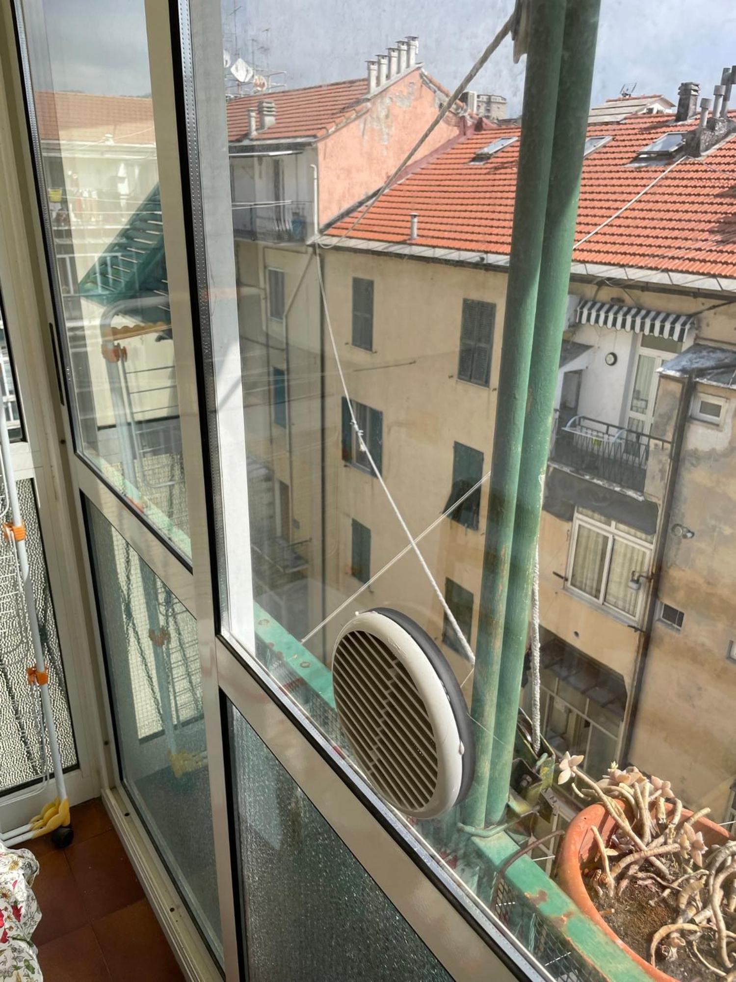 Il Nido Del Gabbiano Apartment Savona Luaran gambar